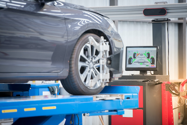 How Do I Know if My Car Needs a Wheel Alignment? 