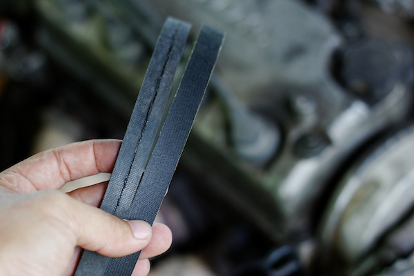 Signs of a Failing Serpentine Belt 